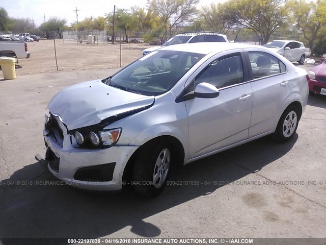 1G1JA5SH8D4200908 - 2013 CHEVROLET SONIC LS SILVER photo 2