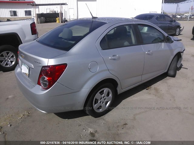 1G1JA5SH8D4200908 - 2013 CHEVROLET SONIC LS SILVER photo 4