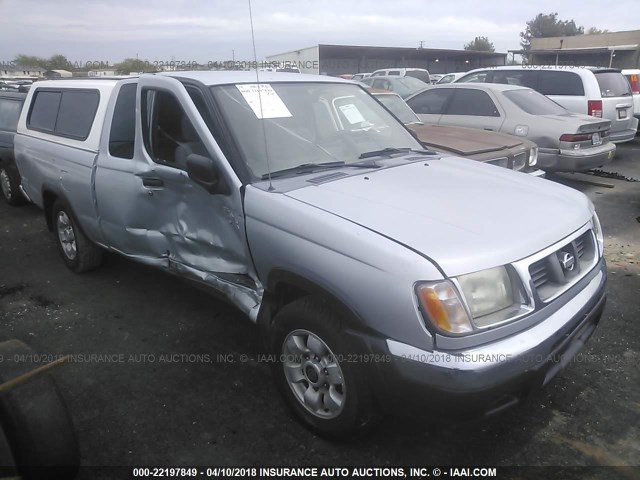 1N6DD26S4YC380154 - 2000 NISSAN FRONTIER KING CAB XE SILVER photo 1