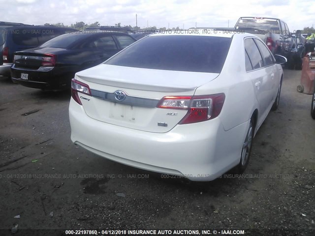 4T1BD1FK3CU041467 - 2012 TOYOTA CAMRY HYBRID/LE/XLE WHITE photo 4