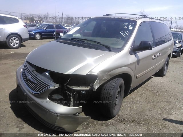 2C4GP44R44R552574 - 2004 CHRYSLER TOWN & COUNTRY LX GOLD photo 2