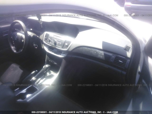 1HGCR2F56DA024239 - 2013 HONDA ACCORD SPORT 白色 照片 5