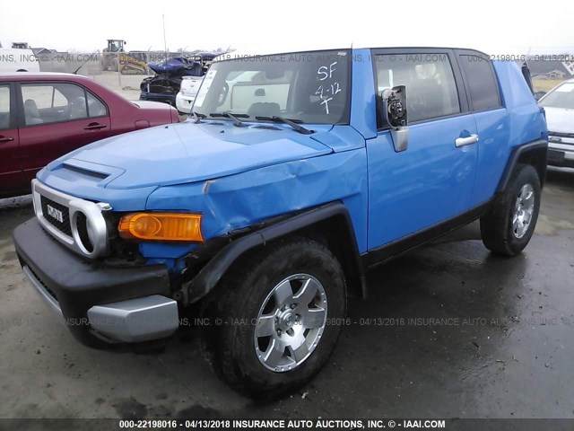 JTEZU11F770008137 - 2007 TOYOTA FJ CRUISER BLUE photo 2