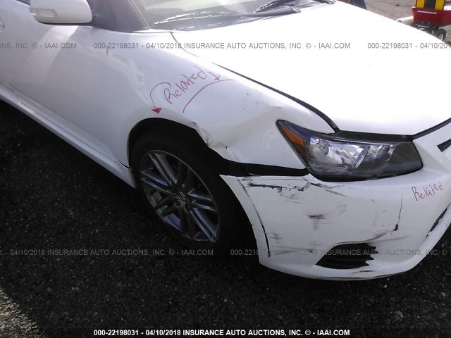 JTKJF5C7XC3031678 - 2012 TOYOTA SCION TC 白色 照片 6