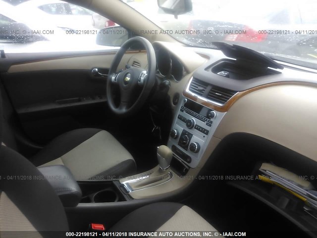 1G1ZC5EB7AF262661 - 2010 CHEVROLET MALIBU 1LT 棕色 照片 5