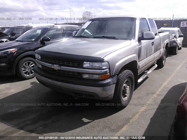 1GCGK29U4YE331432 - 2000 CHEVROLET SILVERADO K2500 GOLD photo 2