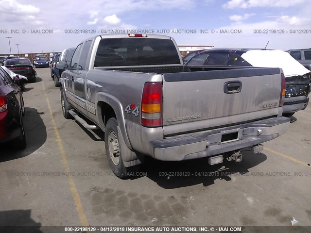 1GCGK29U4YE331432 - 2000 CHEVROLET SILVERADO K2500 GOLD photo 3