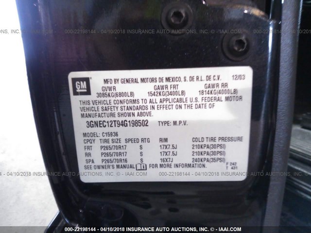 3GNEC12T94G198502 - 2004 CHEVROLET AVALANCHE C1500 BLACK photo 9