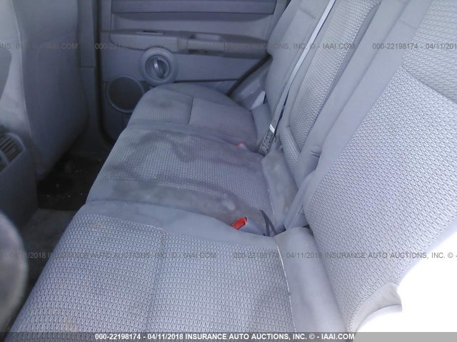 1J8HG48K37C621066 - 2007 JEEP COMMANDER ნაცრისფერი ფოტო 8