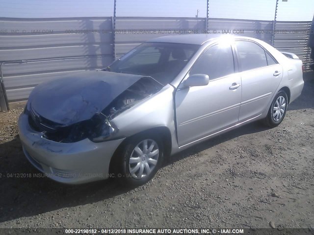 4T1BE30K26U146541 - 2006 TOYOTA CAMRY LE/XLE/SE SILVER photo 2