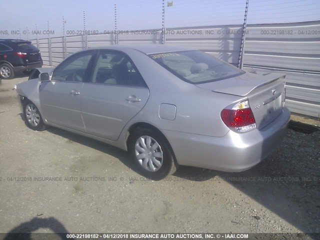 4T1BE30K26U146541 - 2006 TOYOTA CAMRY LE/XLE/SE SILVER photo 3