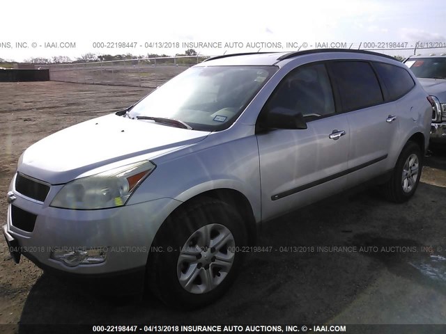 1GNER13D89S174536 - 2009 CHEVROLET TRAVERSE LS SILVER photo 2