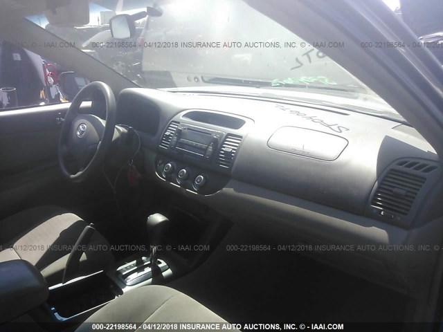 4T1BE32K95U544776 - 2005 TOYOTA CAMRY LE/XLE/SE GRAY photo 5