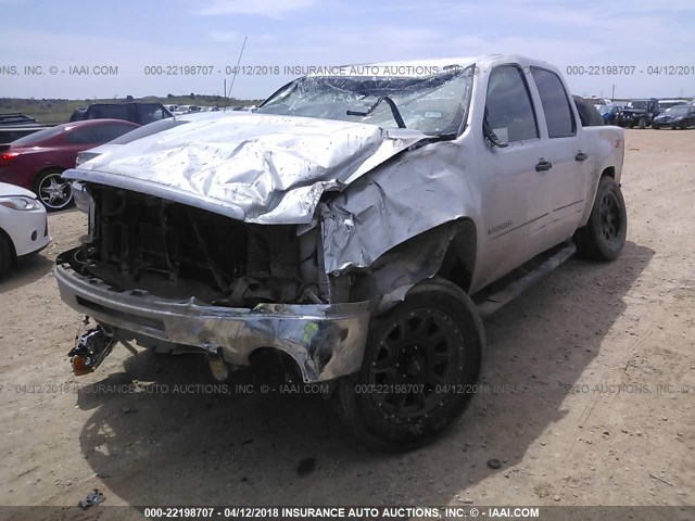 3GTP2VE31BG198112 - 2011 GMC SIERRA K1500 SLE SILVER photo 2