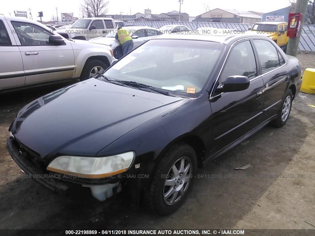 1HGCG56722A091104 - 2002 HONDA ACCORD SE BLACK photo 2