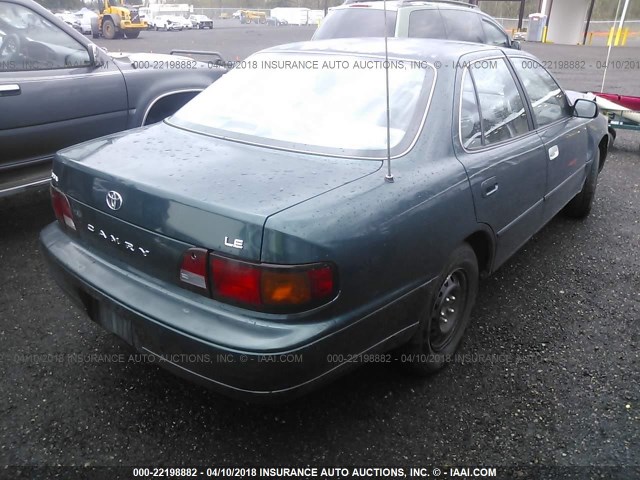 4T1BG12KXTU916279 - 1996 TOYOTA CAMRY DX/LE/XLE მწვანე ფოტო 4