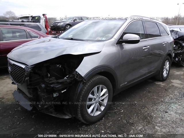 5XYPGDA54GG138141 - 2016 KIA SORENTO LX/L GRAY photo 2