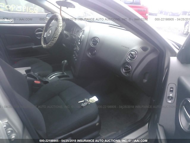 2G2WP552581173465 - 2008 PONTIAC GRAND PRIX Gümüş foto 5