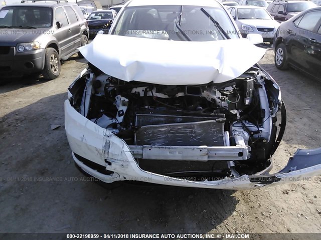 3CZRU6H32JM703847 - 2018 HONDA HR-V LX WHITE photo 6