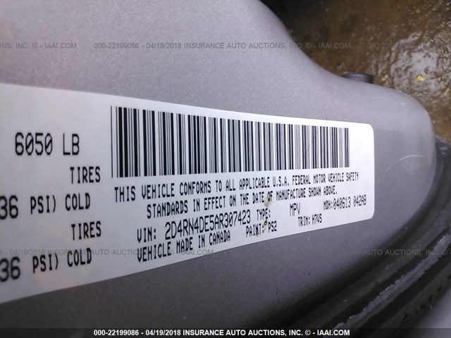 2D4RN4DE5AR307423 - 2010 DODGE GRAND CARAVAN SE SILVER photo 9