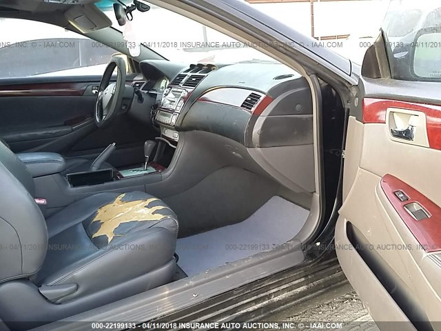 4T1CA38P55U041961 - 2005 TOYOTA CAMRY SOLARA SE/SLE შავი ფოტო 5