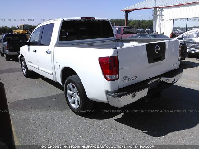 1N6BA07A75N531935 - 2005 NISSAN TITAN XE/SE/LE WHITE photo 3