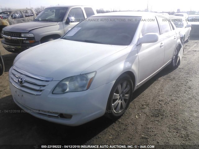 4T1BK36B25U002079 - 2005 TOYOTA AVALON XL/XLS/TOURING/LIMITED WHITE photo 2