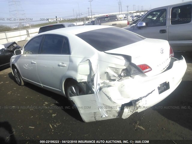 4T1BK36B25U002079 - 2005 TOYOTA AVALON XL/XLS/TOURING/LIMITED WHITE photo 3