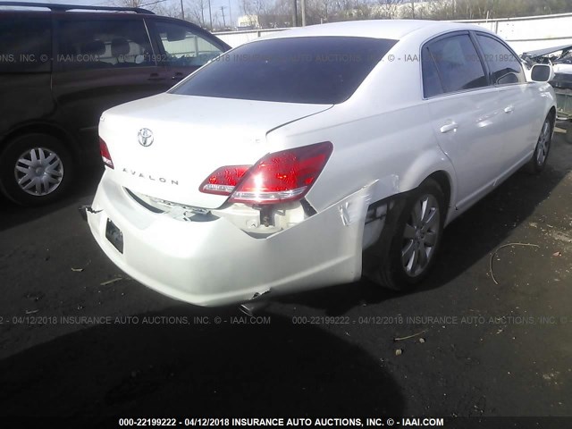 4T1BK36B25U002079 - 2005 TOYOTA AVALON XL/XLS/TOURING/LIMITED WHITE photo 4