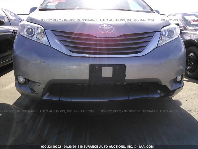 5TDYK3DC1FS560621 - 2015 TOYOTA SIENNA XLE/LIMITED SILVER photo 6