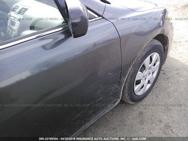 4T1BF3EKXBU737667 - 2011 TOYOTA CAMRY SE/LE/XLE Серый фото 6