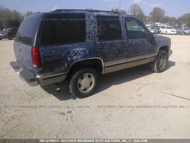 1GNEK13R4WJ357174 - 1998 CHEVROLET TAHOE K1500 BLUE photo 4