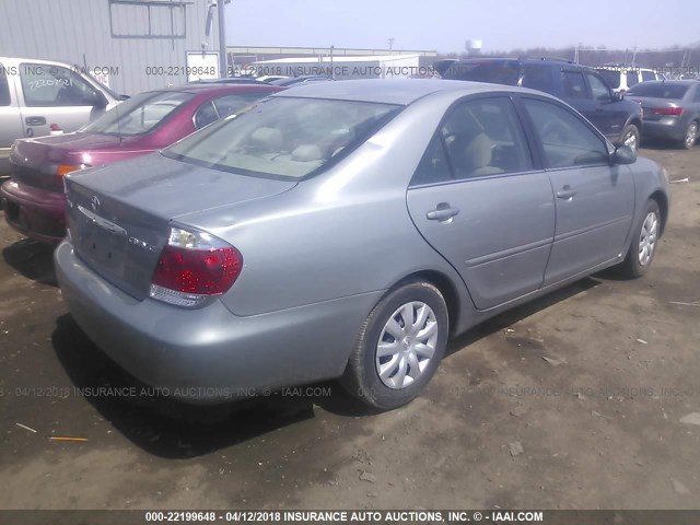 4T1BE32K55U617559 - 2005 TOYOTA CAMRY LE/XLE/SE GRAY photo 4