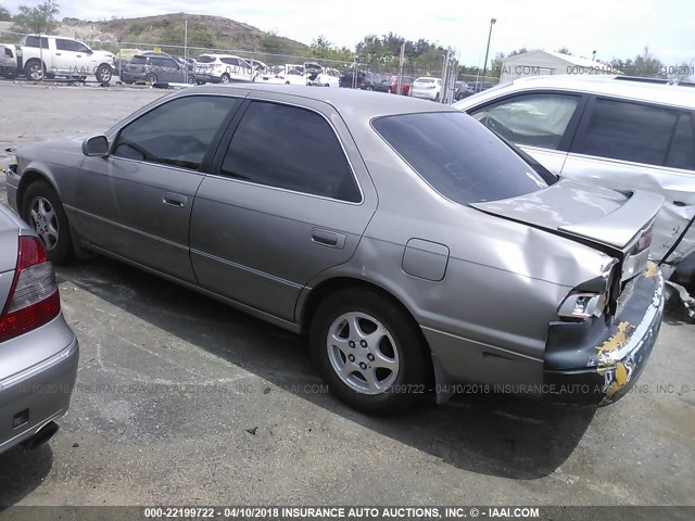 4T1BG22KXVU068557 - 1997 TOYOTA CAMRY CE/LE/XLE 灰色 照片 3
