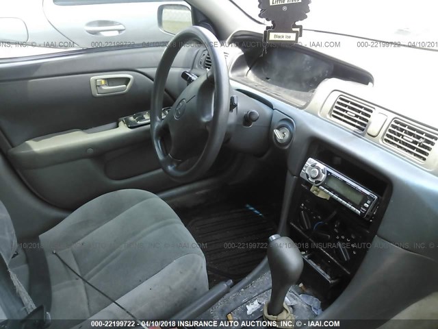 4T1BG22KXVU068557 - 1997 TOYOTA CAMRY CE/LE/XLE 灰色 照片 5