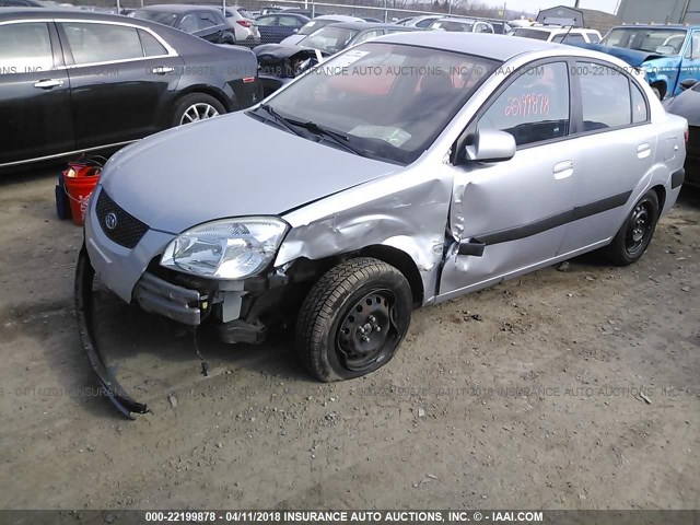 KNADE223296584611 - 2009 KIA RIO LX/SX SILVER photo 2