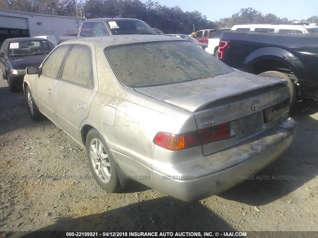 4T1BF28K8YU106186 - 2000 TOYOTA CAMRY LE/XLE SILVER photo 3