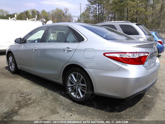 4T1BF1FK1FU029204 - 2015 TOYOTA CAMRY LE/XLE/SE/XSE 银色 照片 3