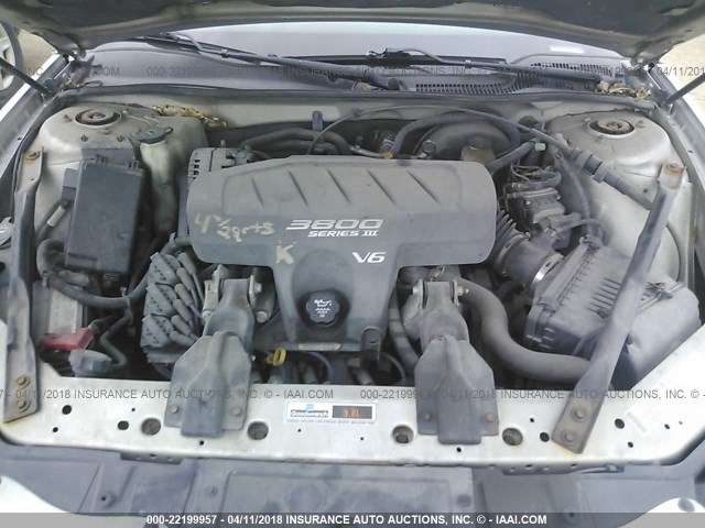 2G2WS522X41180621 - 2004 PONTIAC GRAND PRIX GT2 ვერცხლისფერი ფოტო 10