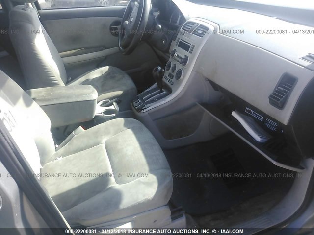 2CNDL13F956106827 - 2005 CHEVROLET EQUINOX LS GRAY photo 5