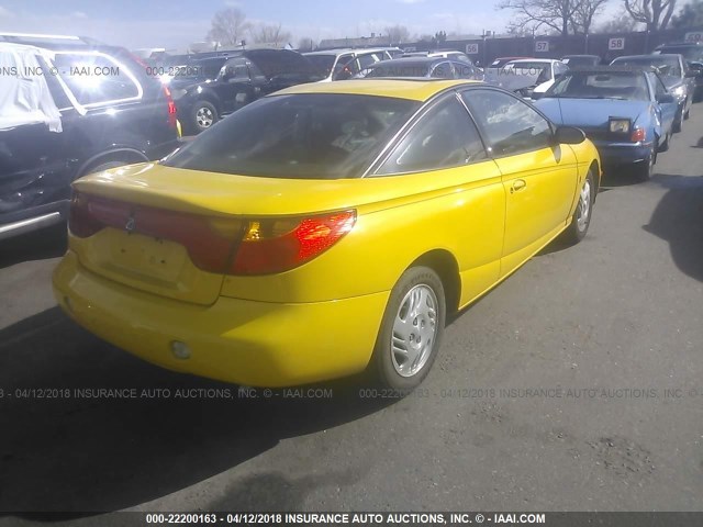 1G8ZY14741Z319325 - 2001 SATURN SC2 YELLOW photo 4