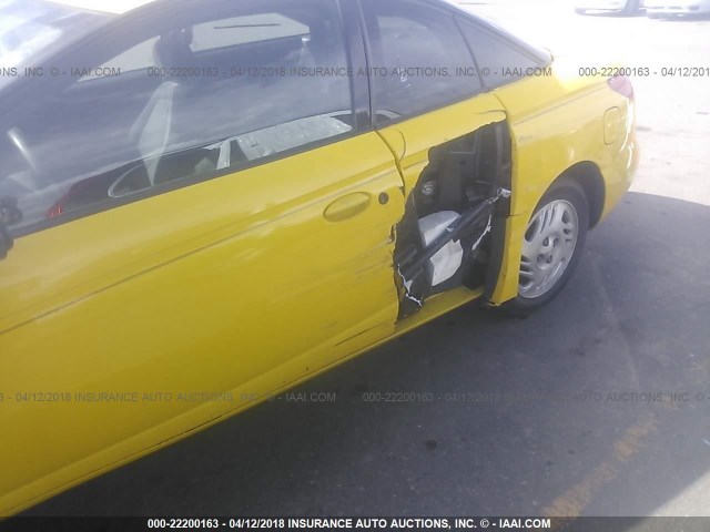 1G8ZY14741Z319325 - 2001 SATURN SC2 YELLOW photo 6