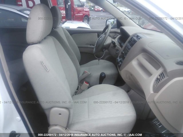 KNDJF724367185107 - 2006 KIA NEW SPORTAGE  WHITE photo 5