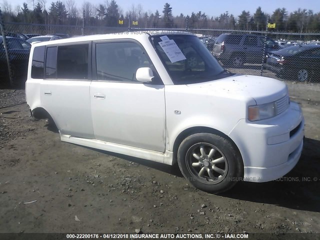 JTLKT324764086799 - 2006 TOYOTA SCION XB WHITE photo 1