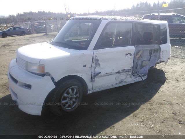 JTLKT324764086799 - 2006 TOYOTA SCION XB WHITE photo 2