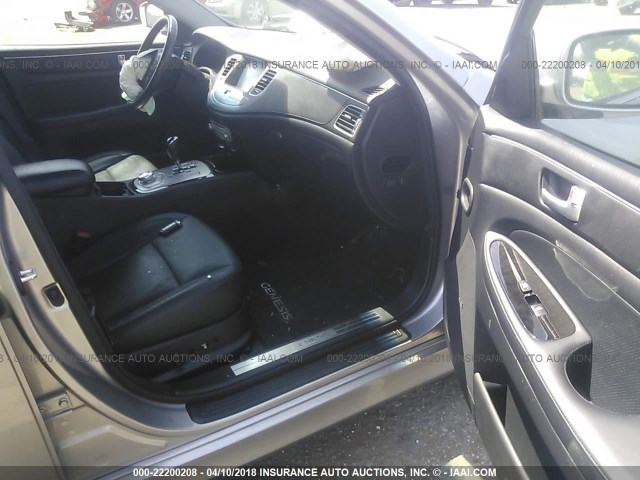 KMHGC4DD1DU231574 - 2013 HYUNDAI GENESIS 3.8L GRAY photo 5