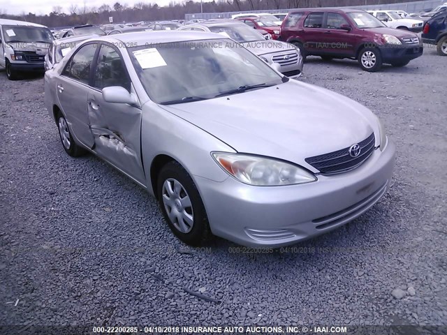 4T1BE32K73U686749 - 2003 TOYOTA CAMRY LE/XLE/SE SILVER photo 1