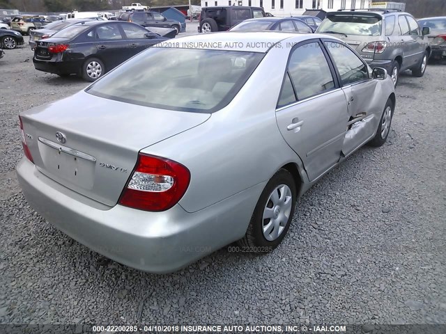 4T1BE32K73U686749 - 2003 TOYOTA CAMRY LE/XLE/SE SILVER photo 4