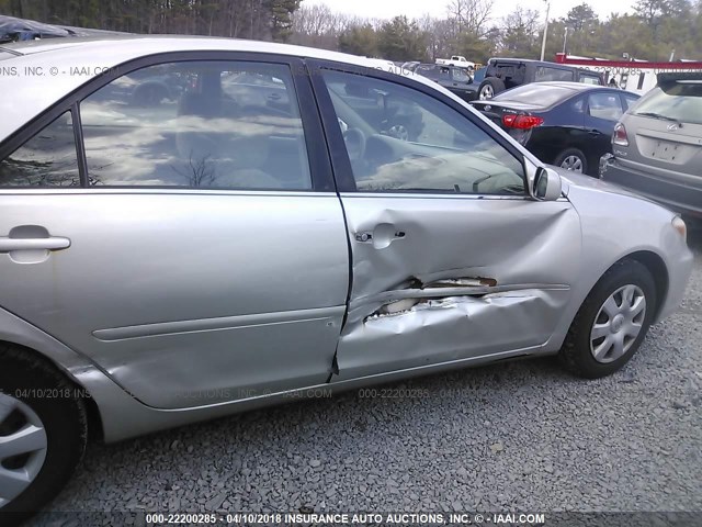 4T1BE32K73U686749 - 2003 TOYOTA CAMRY LE/XLE/SE SILVER photo 6