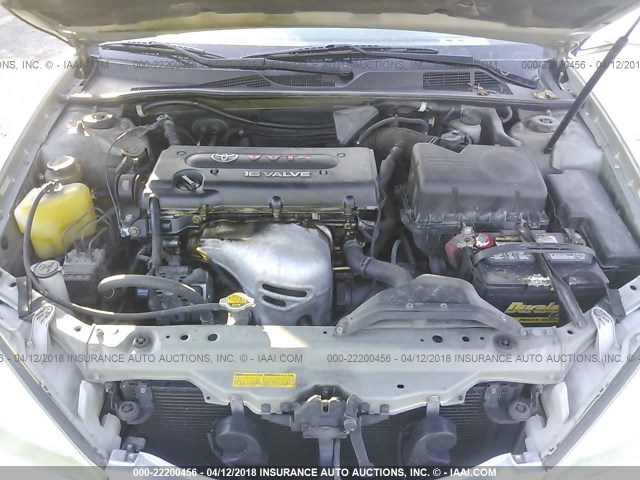 JTDBE32K420096468 - 2002 TOYOTA CAMRY LE/XLE/SE SILVER photo 10